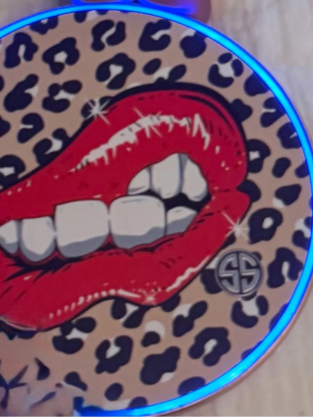 Simply Southern Wireless Charger Lips Smile Kiss iPhone Cell Phone leopard print